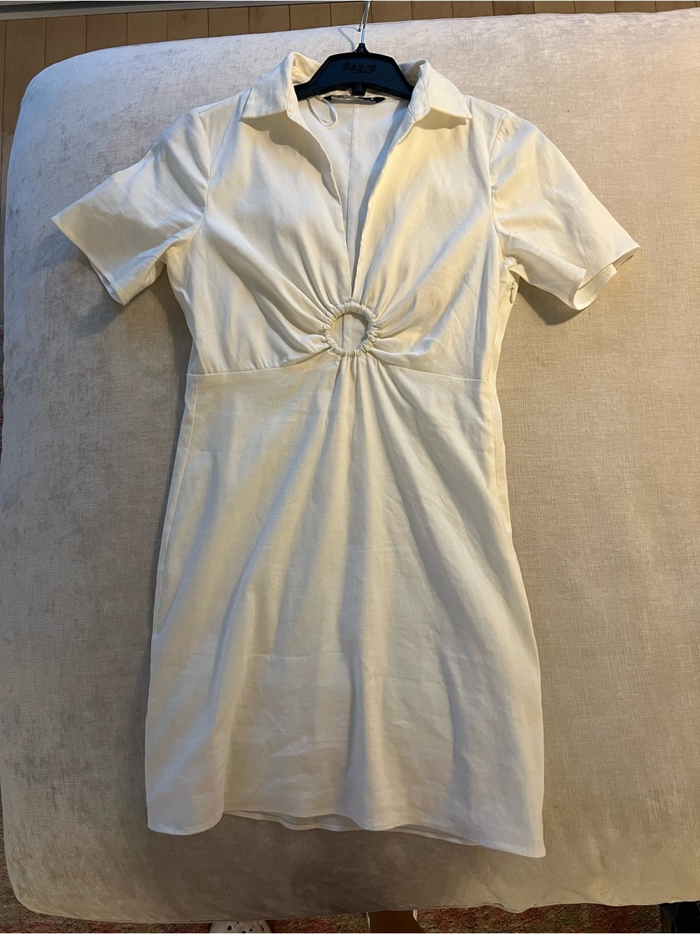 Zara Cream Short Sleeve Mini Dress with Front Ring Detail